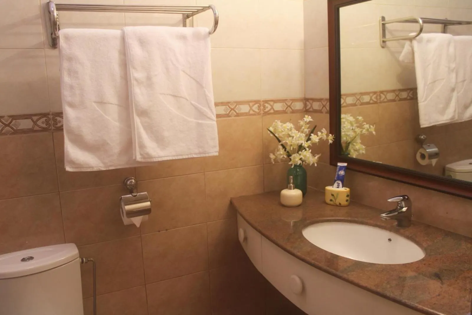 Airport Gateway Residence Negombo
